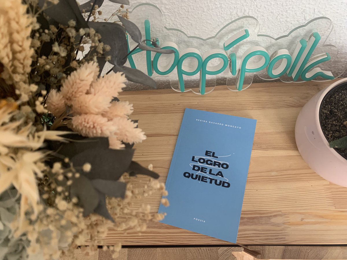 reginnanm's tweet photo. Llegó 💙 mi segundo libro de #poesia https://t.co/WcJ7nFwsgP https://t.co/JzuRmJeZ63