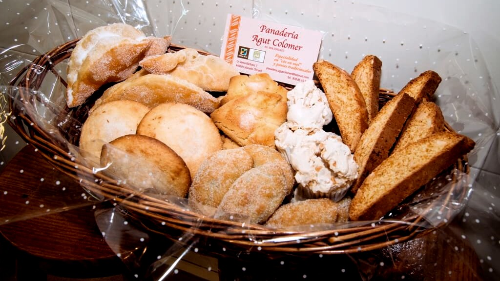 CalidadRuralAra's tweet photo. #FelizSeptiembre ¡Queremos empezar fuerte comiendo cosas ricas y sanas, productos agroalimentarios con la marca #CalidadRuralAragón!
 🏡 Tienen sabor, aroma y una historia de tradici��n y trabajo en sus pueblos de origen. 
🍀https://t.co/cSkVCdjcIB https://t.co/7PGW9wgkZV