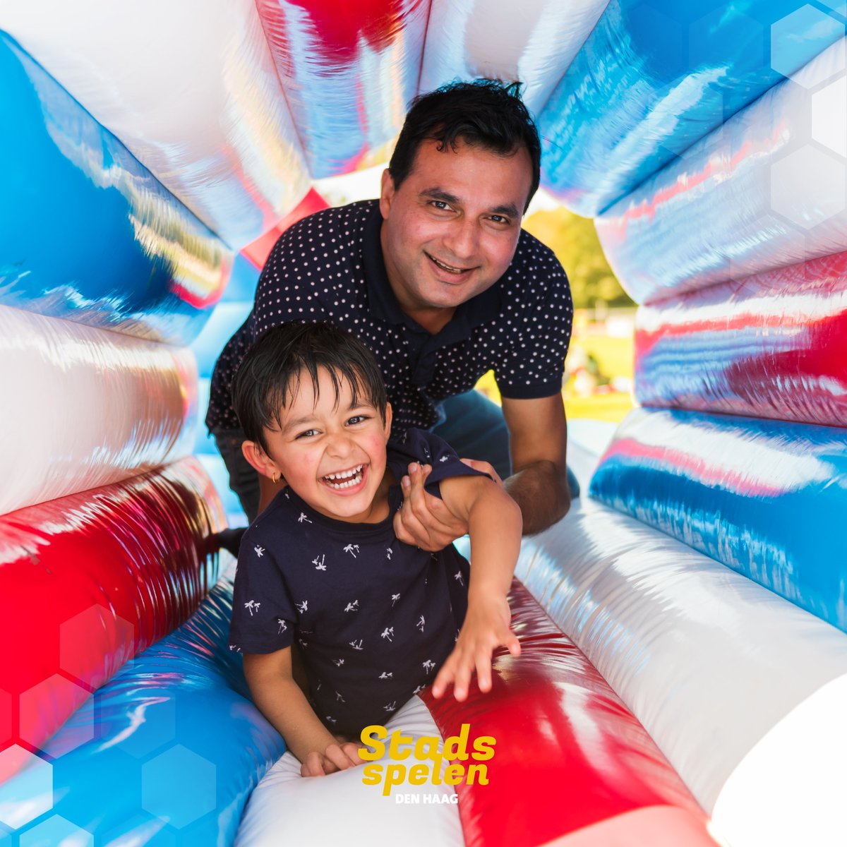 StadsspelenDH's tweet photo. Stadsspelen is voor jong én oud! 🧓👶 Voor de kleintjes is er o.a. een Dikke Banden Race, kunnen zij kennismaken met de turnsport, wordt er gedanst, is er een kidscorner en is er een volleybalspeeltuin. Bekijk de website voor meer informatie: https://t.co/Rrpdaz1tTb https://t.co/oaJhtZhIh8