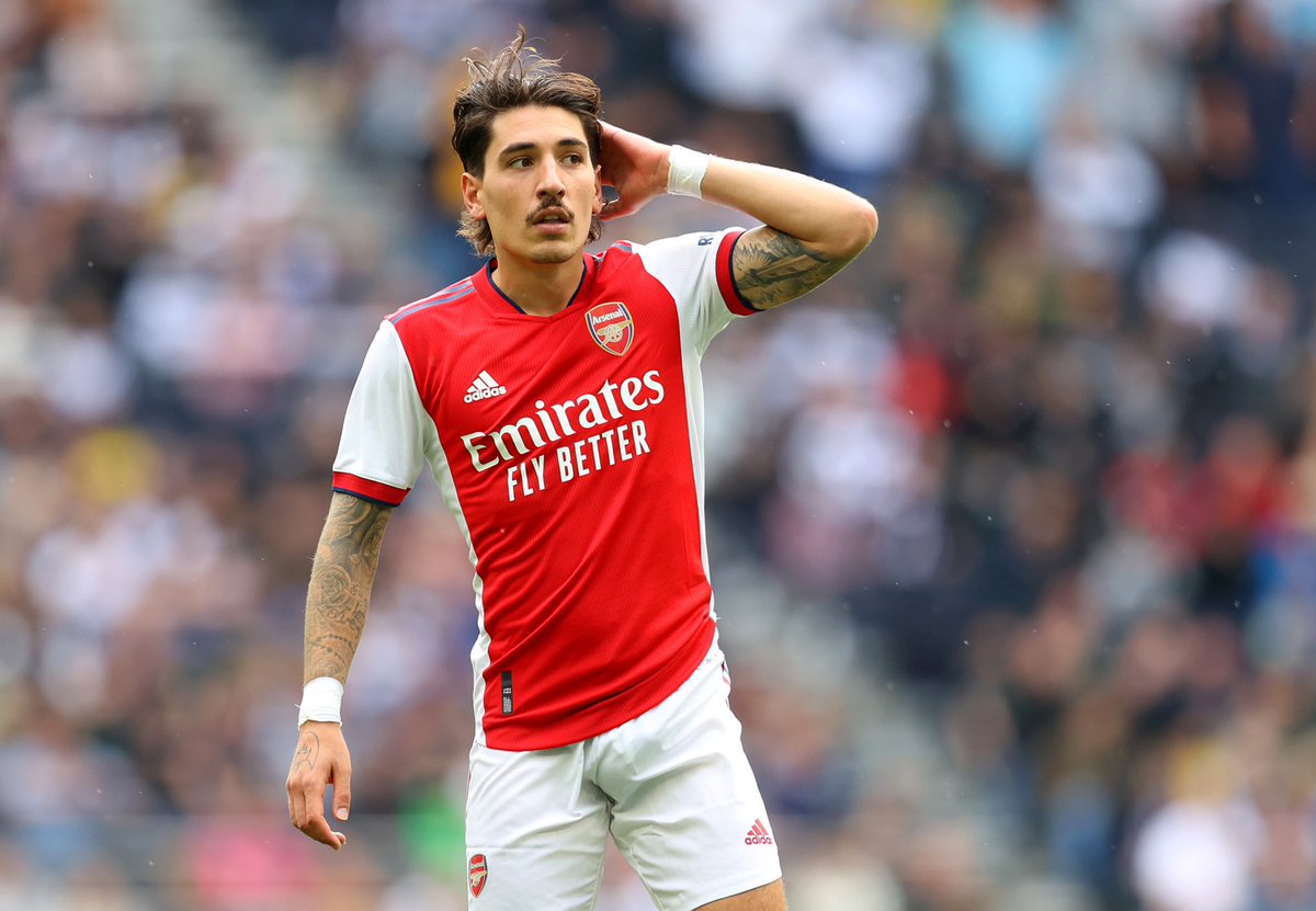 FabrizioRomano's tweet photo. Barcelona are getting closer to sign Hector Bellerín. Player is just waiting for final call to join Barça and then sign the contract — not accepting proposals from Italy to join FCB. 🚨🔵🔴 #DeadlineDay

Julian Araujo from LA Galaxy, deal now collapsed after further contacts. https://t.co/TkXDKuvuDw