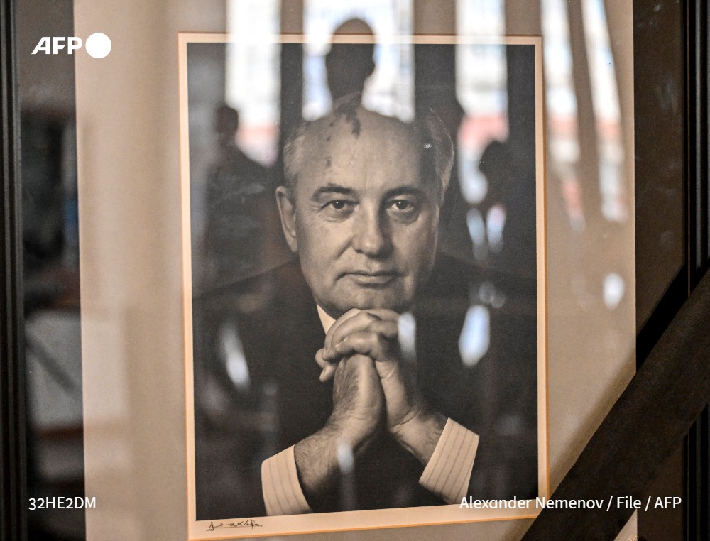 AFP's tweet photo. #UPDATE Russian President Vladimir Putin will not attend the funeral of the last Soviet leader Mikhail #Gorbachev on Saturday due to scheduling issues, his spokesman said on Thursday https://t.co/Nf1FEldNEF https://t.co/ySuELt2CR2