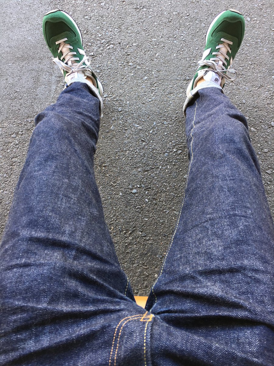 r4xx2017's tweet photo. ベージュ部分もグリーンに染めてしまいました。下地が違うので同じ色にはなりませんでしたが概ね満足です。
5年前と同じ構図で撮影。denim bridge 3rdも結構変化したなぁ
#ml574 #newbalance #ニューバランス #denimbridge https://t.co/a9Pyz2qwrG