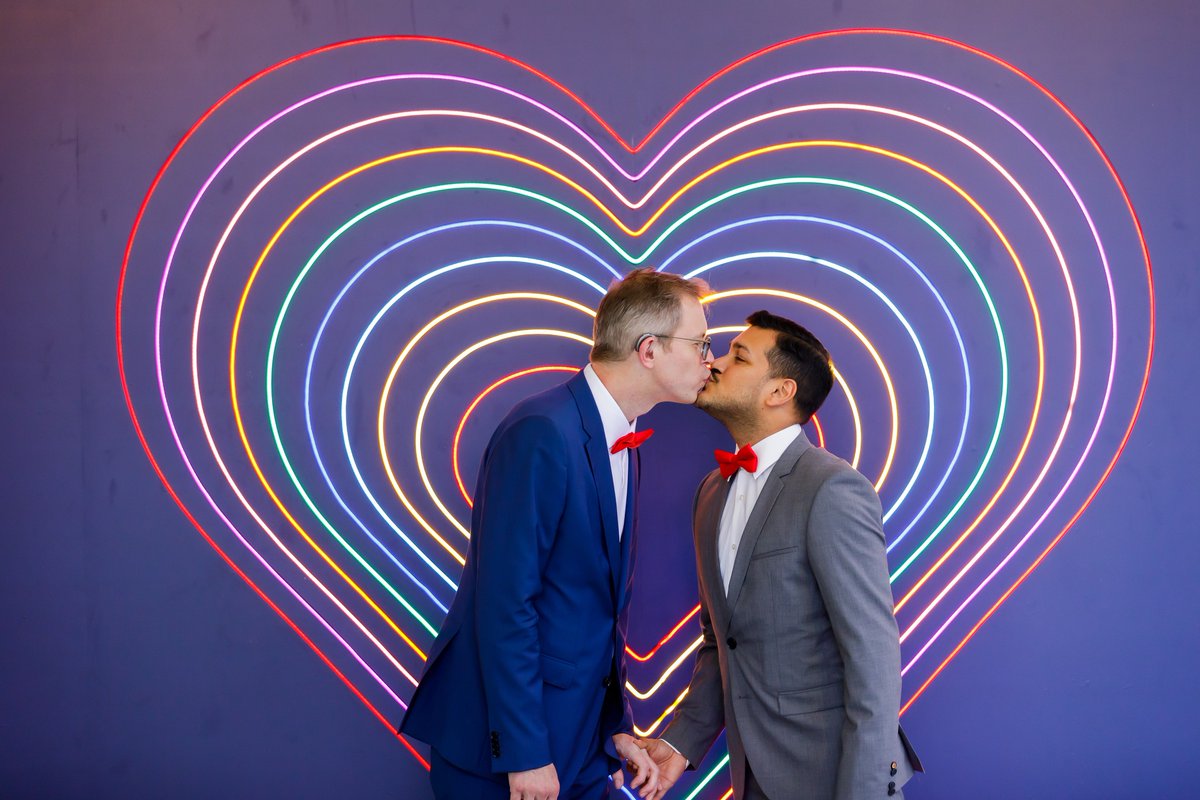 🇬🇧 High Commissioner <a href="/AlexWEllis/">Alex Ellis</a> joined by Justice D.Y. Chandrachud and several distinguished guests marked the 4th anniversary of #Section377 judgement.

This historic judgement has had major implications for #LGBT 🏳️‍🌈 community in India 🇮🇳.

#GREATLove #Pride2022 ❤️🧡💛💚💙💜