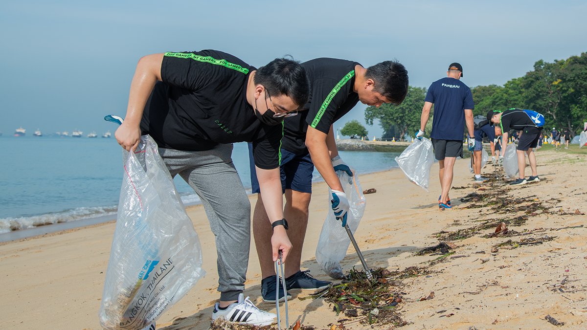 Make Time for Our Ocean is an ongoing #GoGreenWithRazer initiative with @PaneraiOfficial towards marine conservation. Thanks to our staff & Panerai’s, we collected 400kg of litter from the beaches of Singapore that posed a risk to marine life. Learn more: rzr.to/razer-panerai