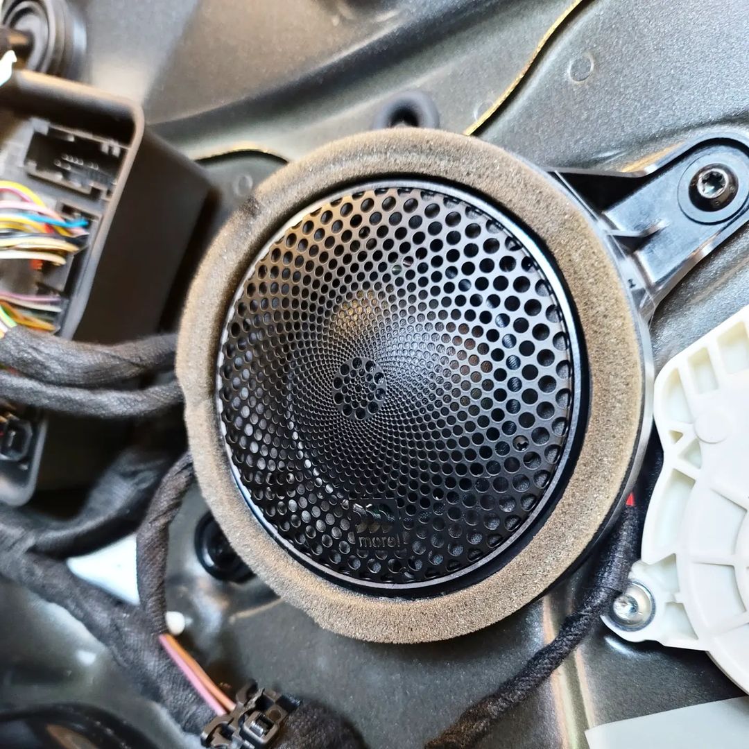 MorelHiFi's tweet photo. 2015 @Audi Rs7 with a complete audio overhaul by #car_stereo_guys, CA, USA. "We tore out all the funky BOSE products and replaced with MOREL...it came out great!" Discover more> https://t.co/WhATSW4Ubp
#morelhifi #morelcaraudio #teammorel #caraudiofab #caraudioinstallation https://t.co/CJxuaWRGuE