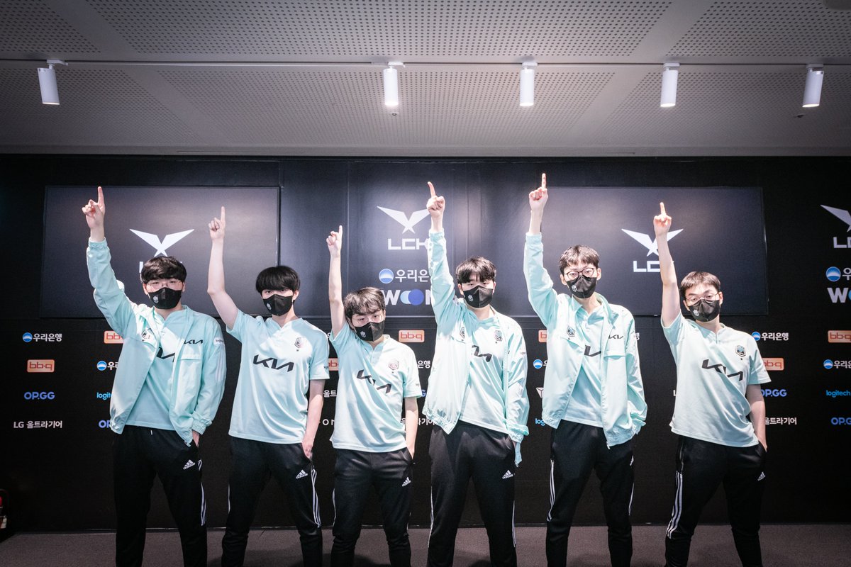 KorizonEsports's tweet photo. [Official] DWG KIA qualifies for the 2022 World Championship.

@DWGKIA #LCK https://t.co/3IGIy1EXua