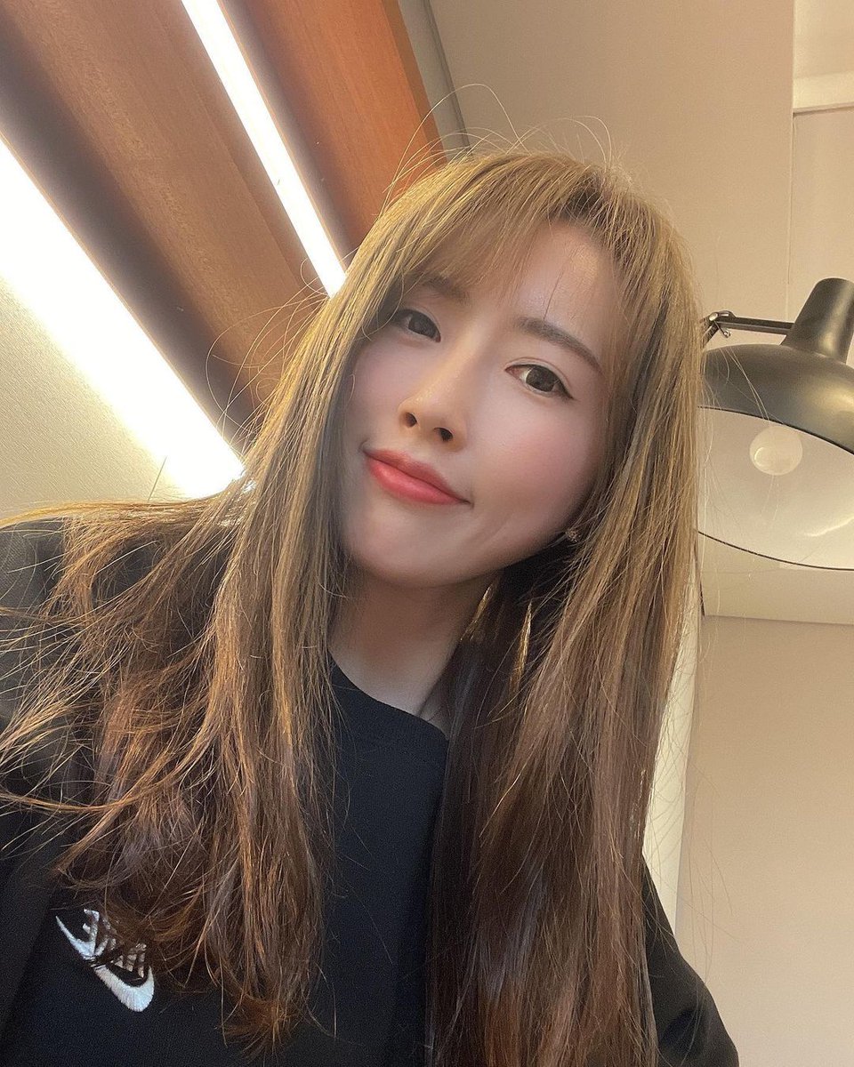 ashlysison's tweet photo. 머리가 너무 아니네~ㅠ 
#유부녀 #몸매 #일탈 #아줌마 https://t.co/wzFfZqvmF1