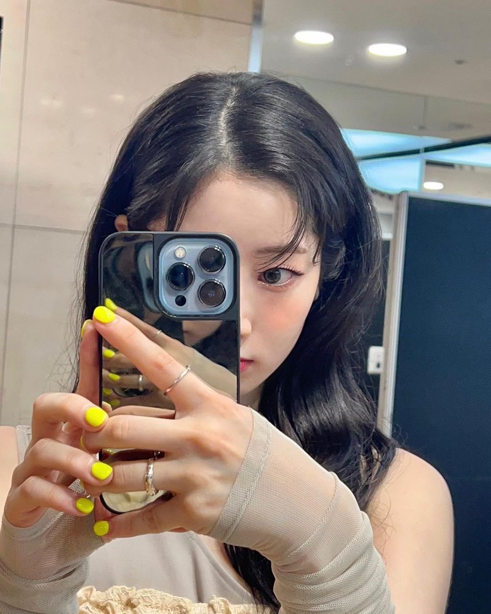 dahyuneim's tweet photo. ✨✨ https://t.co/ya3rThOjXs