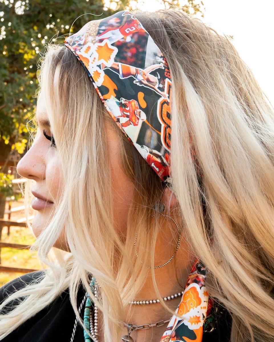 DaisyIfYouDoCo1's tweet photo. It’s game day, Pokes! Swing by from 9-2 and grab an orange wild rag to complete your game day fit, complete with a free scrunchie. Go Pokes! 🧡 https://t.co/L01Dotg6zS