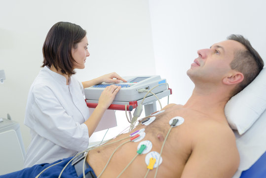 ab_academies's tweet photo. #Electrocardiography is the process of creating an electrocardiogram,which is a recording of the #electricalactivity of the heart. It is a heart #electrogram i.e; a graph of voltage to time of the electrical activity of the heart recorded with #electrodes inserted on the skin. https://t.co/WzIMbLicjH