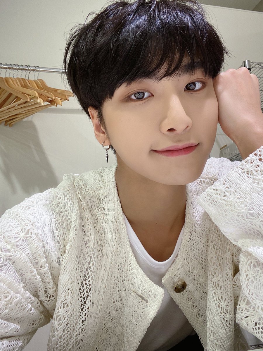 ATEEZBRASIL_'s tweet photo. 🪐 |

[#SEONGHWA] 🤍🤍🤍

© allabout_atz

[+] https://t.co/WpCw4D0Zkx