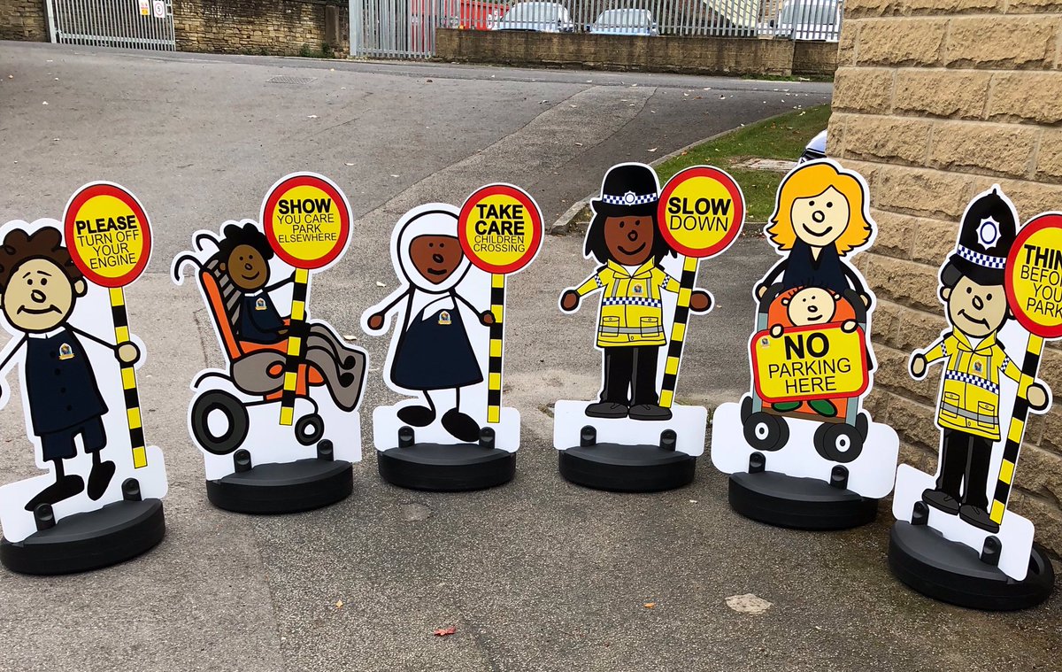 School_RdSafety's tweet photo. As #Schools return the #ParkingBuddies will be back on duty making sure everyone #Drives and #Parks sensibly to help protect the #Children #SlowDown #DontParkOnZigZags or #YellowLines
#No2Idling #SwitchOffYourEngine when you’re stopped for more than 10 seconds #RoadSafety https://t.co/m1oK9DDkK6