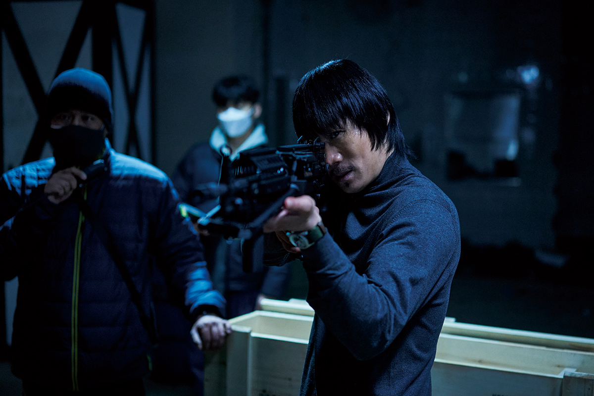 HYUN BIN tweet media
