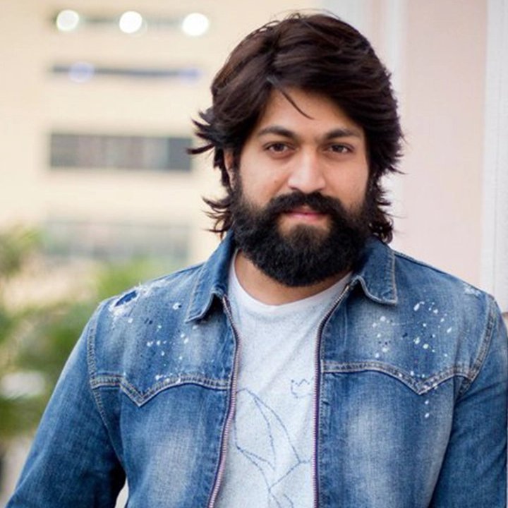 LensMediatamil's tweet photo. Who is Boss of #Kannada cinema?

Like - #YashBOSS𓃵 

Retweet - #DBoss𓃵 

#DBoss #Kranti #KGFChapter2 #VikrantRona #Yash19 https://t.co/ttz9hnSQTz