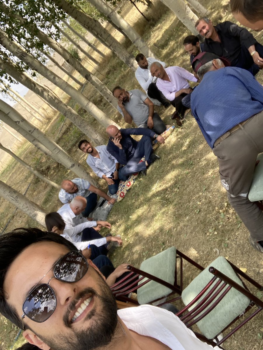 ipekyolu_van's tweet photo. 📍ARITOPRAK 

Muhabbet koyu...

Biz,sizlere hizmet etmek için varız.Bunun için her zaman sahadayız,sahada olmaya da devam edeceğiz.

Çalınmadık kapı,gidilmedik köy,sıkılmadık el bırakmayacağız 🤝 https://t.co/GGn26i0yTG