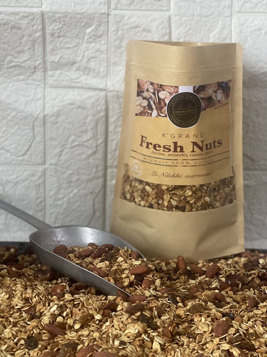 cerealehousesn's tweet photo. It’s #freshnuts production day 🥰
C’est l’un de nos best sellers avec ces morceaux de dattes et des amandes douces, il est tellement bon 🤤 ( c’est pas parce qu’on le produit nak 😂)
Dites nous vous pensez quoi du Fresh Nuts👇🏽👇🏽
.
.
.
#healthyfood #granola #kebetu #madeinSénégal https://t.co/iYBMeuSKtx