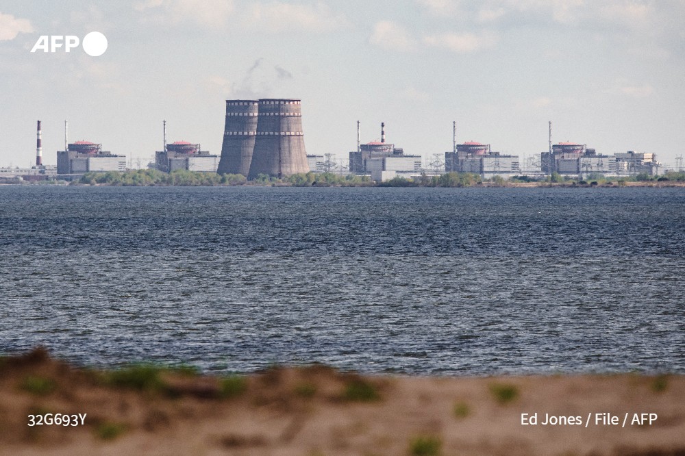 AFP's tweet photo. #BREAKING IAEA team arrives at Russian-held #Zaporizhzhia nuclear plant in Ukraine: Russian news agencies https://t.co/93aJaaaM33