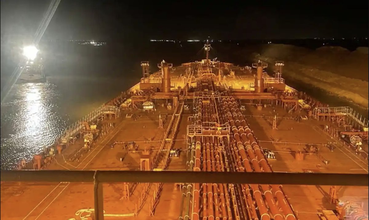 sadefenza's tweet photo. #SaDefenza: Il #CanalediSuez si è bloccato di nuovo
Mercoledì, la petroliera #AffinityV, lunga 250 metri, era diretta in Arabia Saudita si è arenata vicino allo stesso punto nella sezione meridionale del canale, dove la nave portacontainer #EverGiven
https://t.co/OvlhmaY18O https://t.co/Ab9moZLa3E
