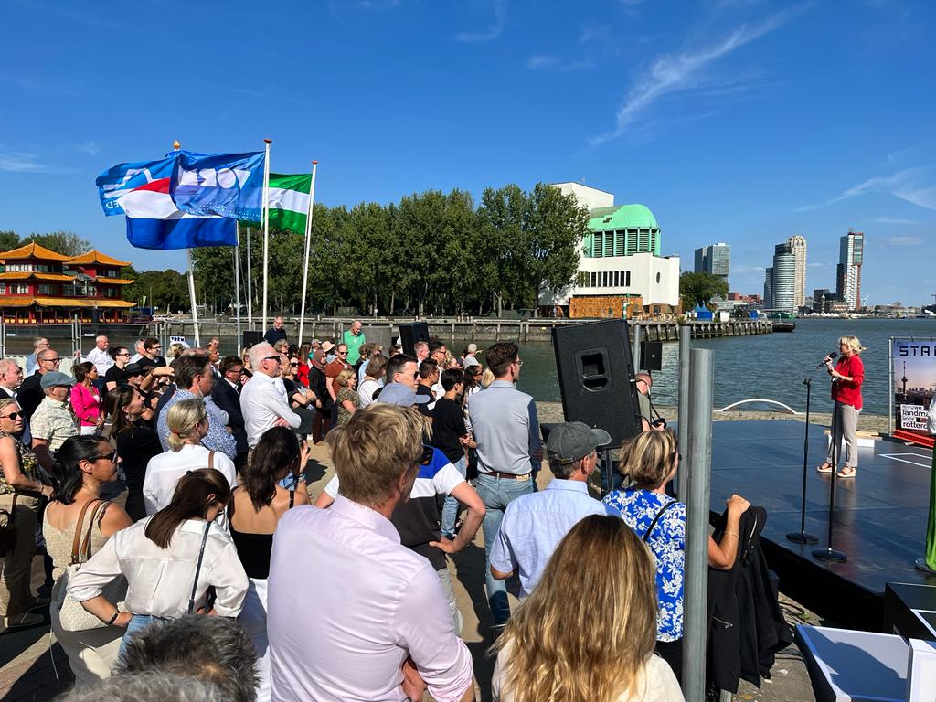 Blauwhoed (@blauwhoed) on Twitter photo Een mijlpaal voor de toekomstige bewoners van de 70 meter hoge woonicoon #STACK op de MΓΌllerpier in Rotterdam. De bouw van deze unieke landmark in de stad is gisteren feestelijk van start gegaan met Wethouder <a href="/ChantalZeegers/">Chantal Zeegers ( harsh_arora )</a> , <a href="/VORMHolding/">VORM Holding</a> @inspiringspace <a href="/rotterdam/">Gemeente Rotterdam</a> Een mijlpaal voor de toekomstige bewoners van de 70 meter hoge woonicoon #STACK op de MΓΌllerpier in Rotterdam. De bouw van deze unieke landmark in de stad is gisteren feestelijk van start gegaan met Wethouder <a href="/ChantalZeegers/">Chantal Zeegers ( harsh_arora )</a> , <a href="/VORMHolding/">VORM Holding</a> @inspiringspace <a href="/rotterdam/">Gemeente Rotterdam</a>
