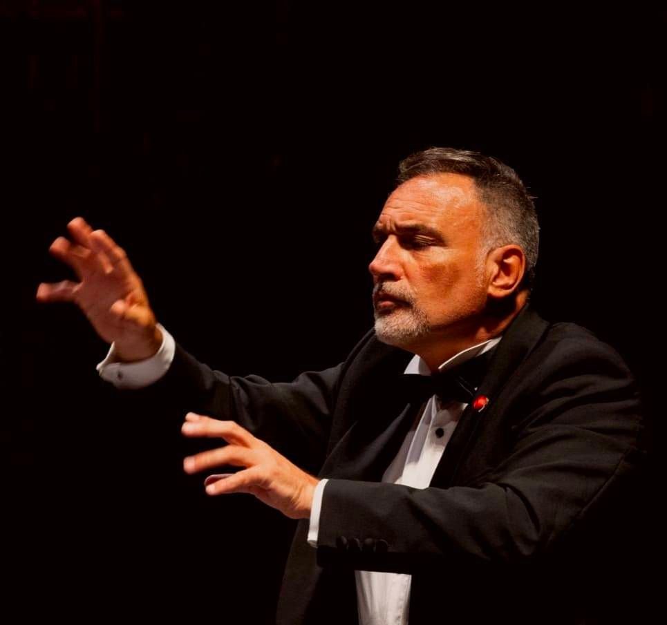 El director argentí José Luis Basso serà el nou titular del cor del <a href="/teatro_real/">Teatro Real</a> a partir de la temporada 2023-24. Format a Buenos Aires, ha treballat, entre d'altres, a Teatro Colón, Maggio Musicale Fiorentino, Teatro San Carlo de Nàpols, Opéra de París i <a href="/Liceu/">Liceu Aprina</a> (2004-2014).