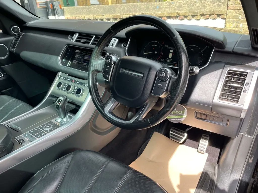 Rushmores_Cars's tweet photo. 💥 2015 LAND ROVER RANGE ROVER SPORT 💥
Just in! This 2015 3.0 SDV6 HSE DYNAMIC 5d 306 BHP With 68000 Miles!  

£36,100 or From £646 Per Month!

⬇️Apply Here⬇️
https://t.co/QucF7QBhCj  📊

#cars #Catford #carsforsale  #London #automobile #carspotting #ride #caroftheday https://t.co/TojHJgHYWb