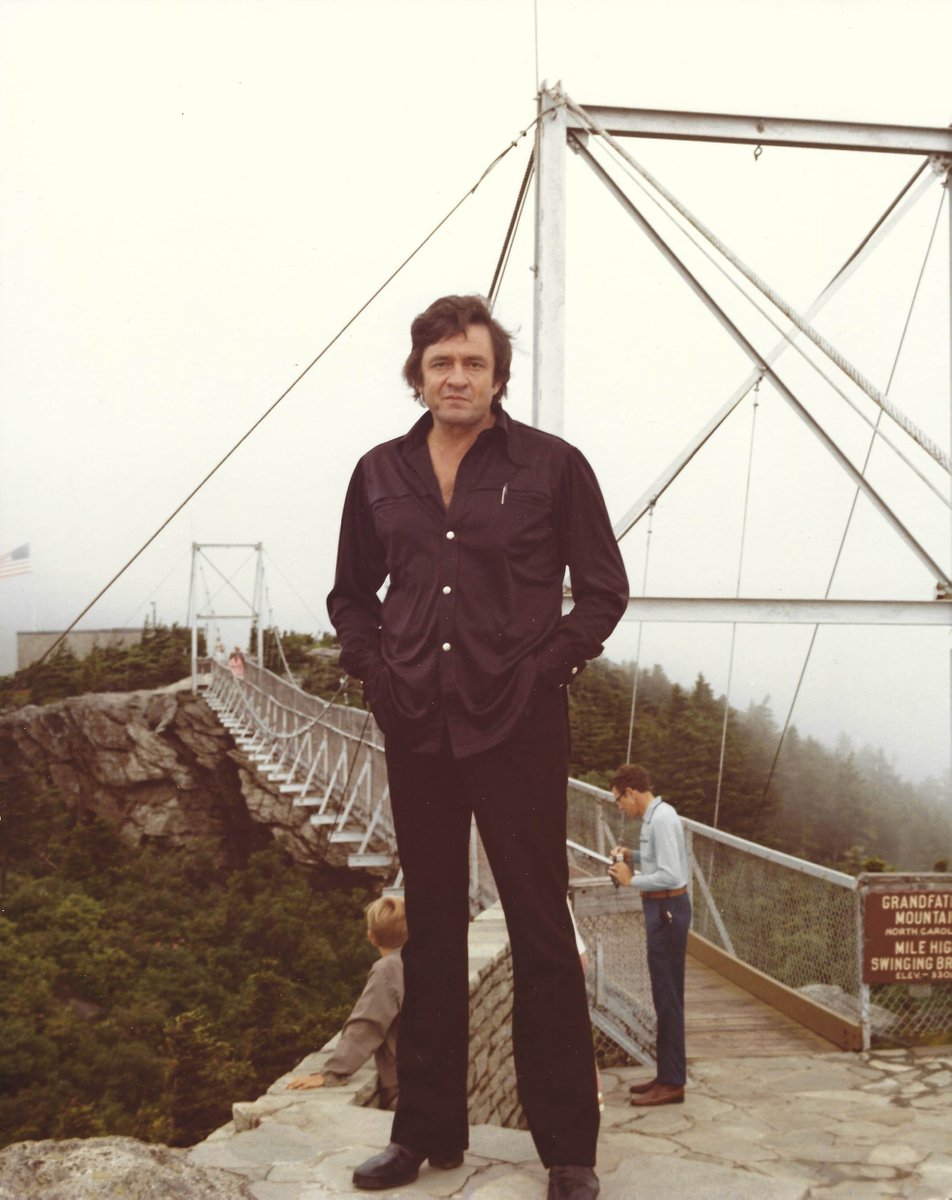 Grandfather Mountain tweet media