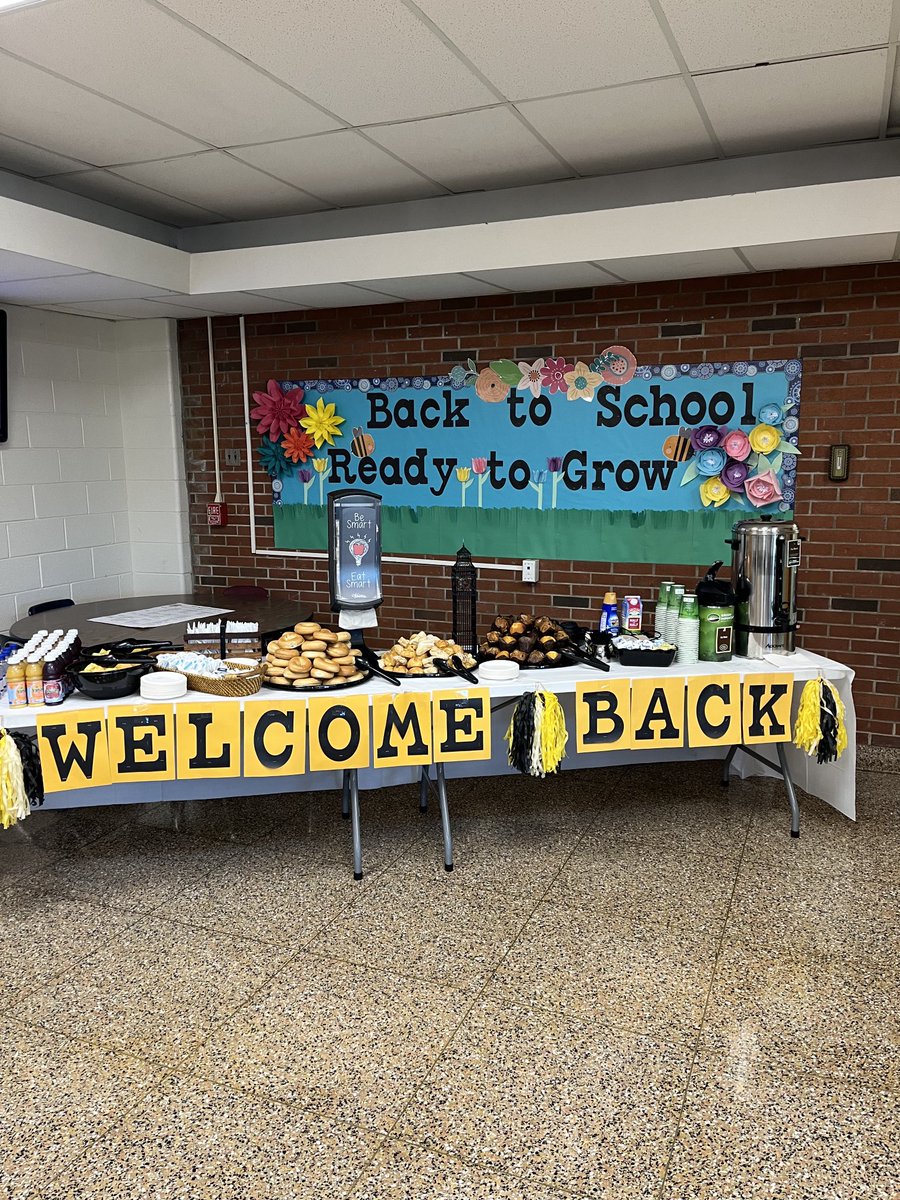 Happy 1st Day to our VDV Teachers and Staff. It is going to be the best school year yet! #TEAMVDV