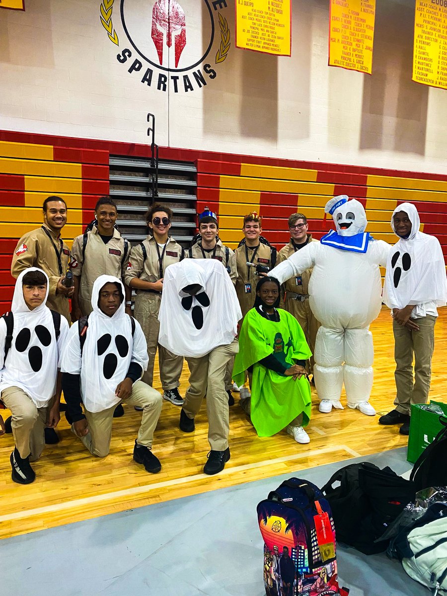 PaceSpartans's tweet photo. ICYMI: Freshmen Dress up Day 2022 😝😝 #Froshweek #PaceSpartans #SpartanPride https://t.co/ufRPK1XCV7