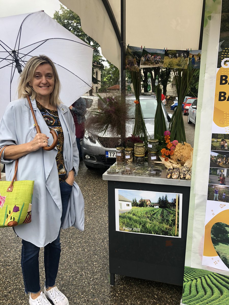 An informal group of  herb pickers from Banja Luka presented their treasures collected for the purposes of preserving #health and the #well-being of contact with nature.
Banja Luka gardens had an exhibition of their products. There were a lot of colors!