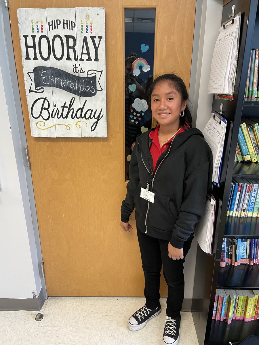 misspaller's tweet photo. Two more birthday’s for our amazing 6th graders! ❤️🎉🎁 https://t.co/pXY3QjCFmc