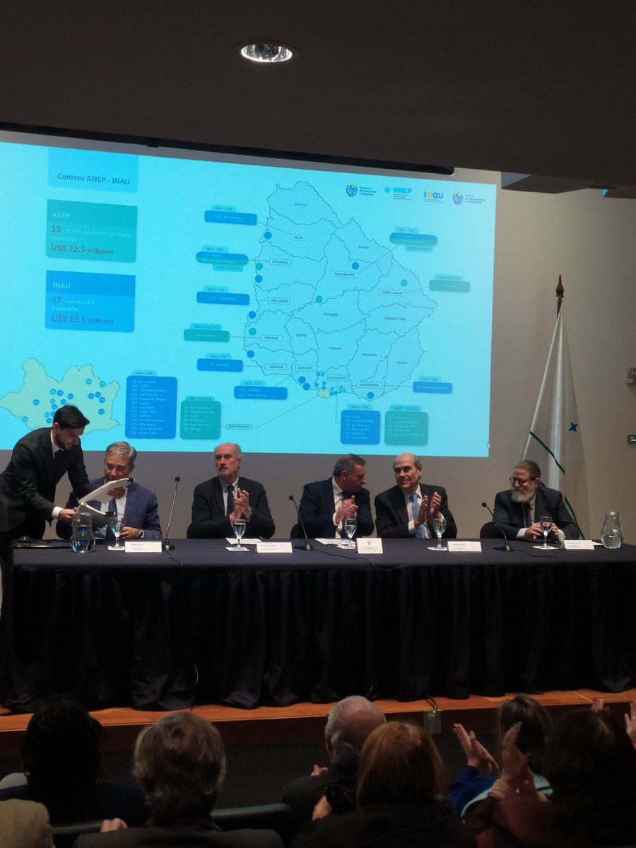 oppuruguay's tweet photo. #AHORA Se está desarrollando, en la Torre Ejecutiva, la firma de contrato de participación público - privada para infraestructura educativa. @laloirazabal @AlvaroDelgadoUy @inau_oficial @ANEP_Uruguay @mef_Uruguay https://t.co/kHjPoZhV1Y