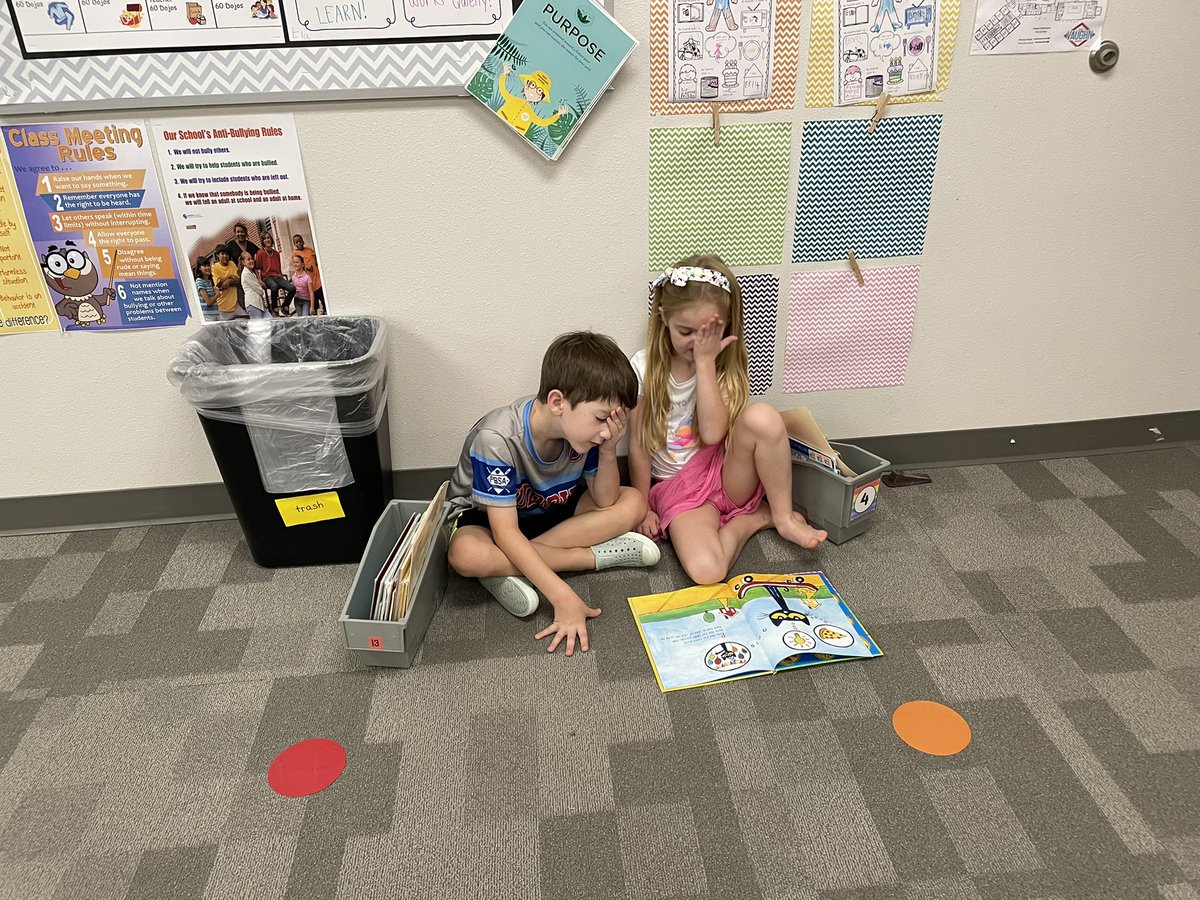 olin_kayla's tweet photo. Reading with a partner is a lot of fun! @VaughnElemFISD @friscoisd #fisdmadetoshine https://t.co/Wpi62TsA2T