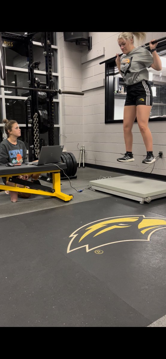 ptdonahue's tweet photo. @SouthernMissSKN masters student and member of the biomechanics lab @KlaireAyden collecting data at @SouthernMissSB training session this morning. Proud of the partnership we have built with @USMGoldenEagles to give opportunities to students for hands-on practical experience https://t.co/qXNYnqtCkn