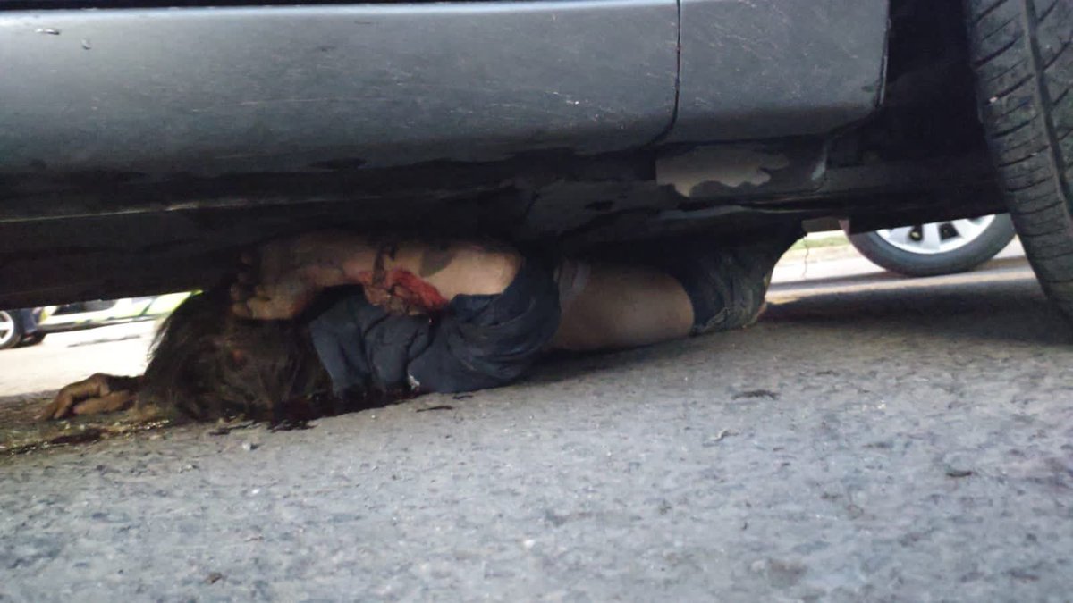 MariLoliPellon's tweet photo. #ATENCIÓN conductor de auto gris VERSA placa TVC 784A de UBER atropelló a una persona  y la arrastró una cuadra, en Boulevard Norte y 35 norte en #Puebla https://t.co/CkbhWxXMJW
