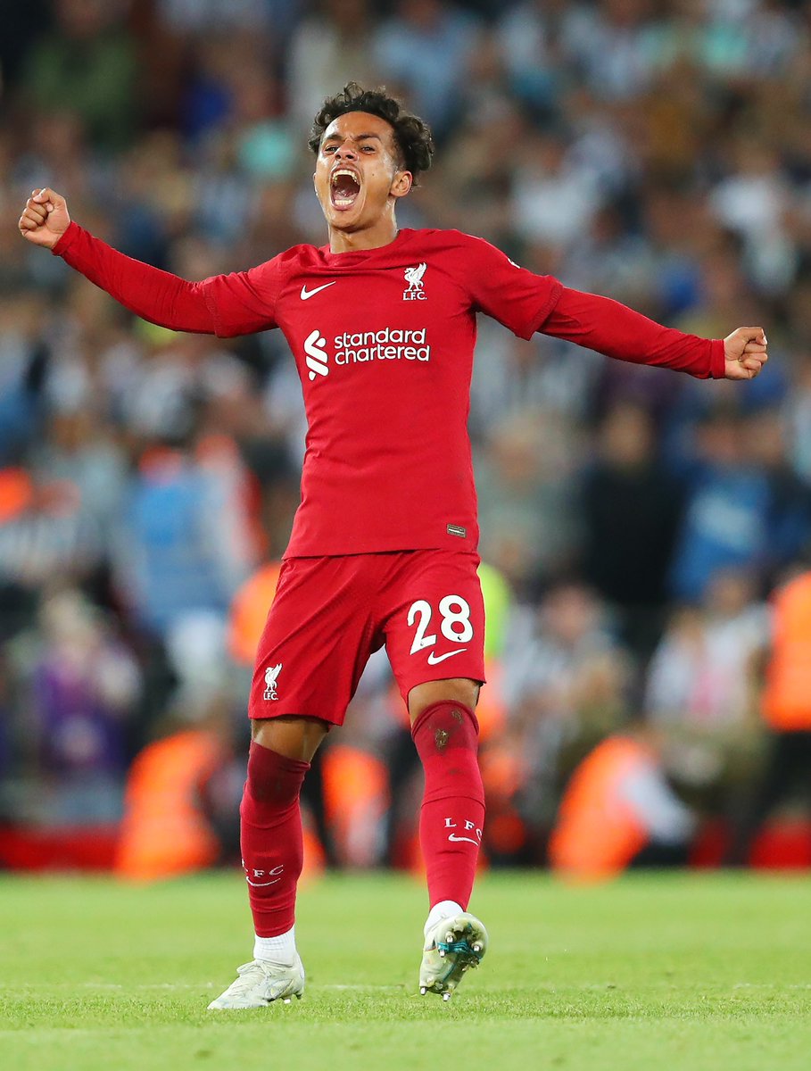 LFCHeroesClub's tweet photo. Nothing like THAT feeling 🥰 https://t.co/LkE1HpXUEW
