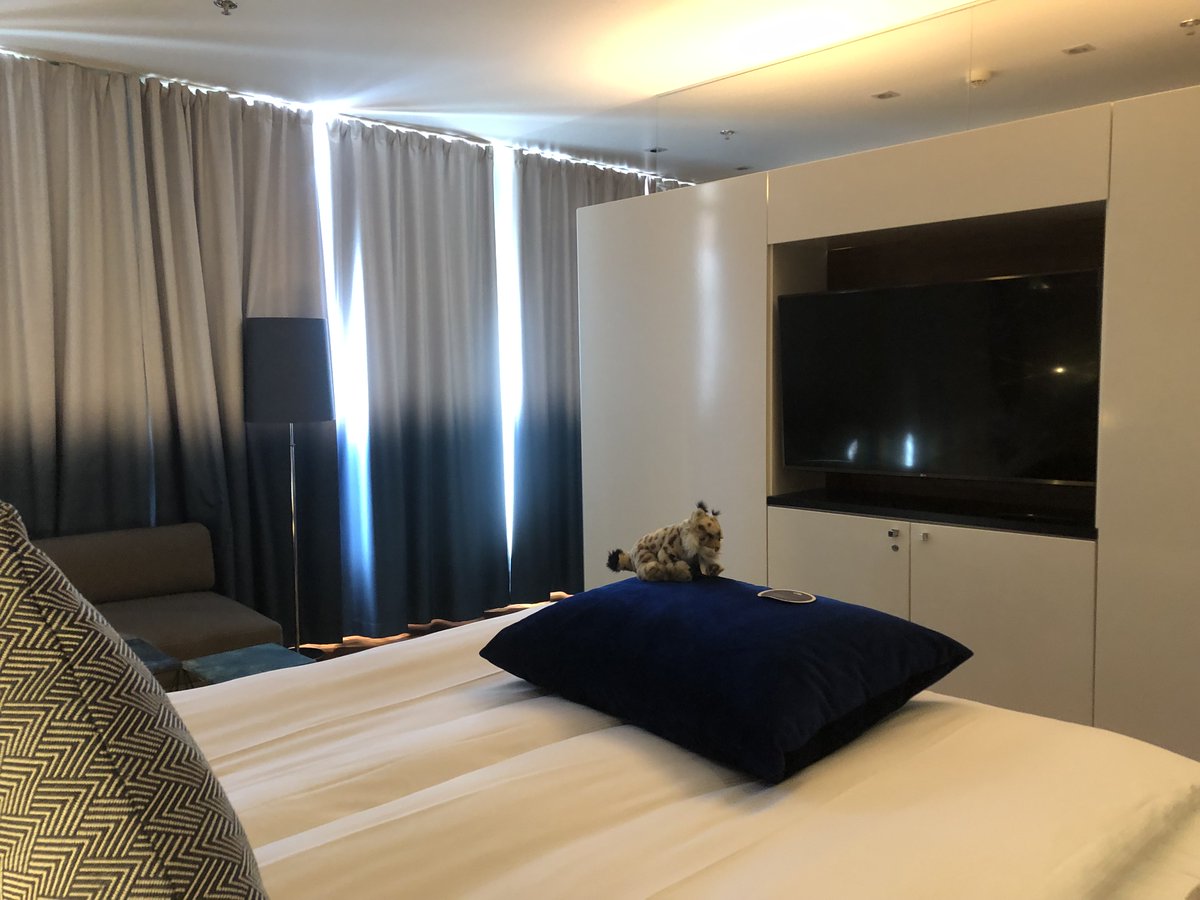 Sònia Graupera (@graupix) on Twitter photo Hoteles de diseño, hoteles de lujo y hoteles boutique, mis propuestas para alojaros en <a href="/myhelsinki/">.</a>: bit.ly/3CJtooh <a href="/kampcollection/">Kämp Collection</a> <a href="/GLO_Hotels/">GLO Hotels</a> @scandicglobal <a href="/KlausKHotel/">Klaus K Hotel</a> @hotellilla <a href="/autographhotels/">Autograph Collection</a> <a href="/GladiatorTravel/">Maletas Gladiator</a> <a href="/travelwifispain/">travelwifi_spain</a> <a href="/OurFinland/">Visit Finland</a>
#GraupixHelsinki Hoteles de diseño, hoteles de lujo y hoteles boutique, mis propuestas para alojaros en <a href="/myhelsinki/">.</a>: bit.ly/3CJtooh <a href="/kampcollection/">Kämp Collection</a> <a href="/GLO_Hotels/">GLO Hotels</a> @scandicglobal <a href="/KlausKHotel/">Klaus K Hotel</a> @hotellilla <a href="/autographhotels/">Autograph Collection</a> <a href="/GladiatorTravel/">Maletas Gladiator</a> <a href="/travelwifispain/">travelwifi_spain</a> <a href="/OurFinland/">Visit Finland</a>
#GraupixHelsinki