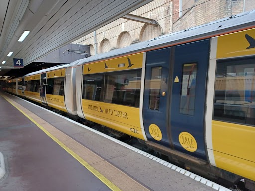 c2c_Rail's tweet photo. The Gold Geese train is officially out and about and just spotted at Fenchurch St. 📸Get snapping to win a 6 month c2c travel season pass! #WeFlyTogether Details here - https://t.co/aSBXrFViS4 https://t.co/qID21u64tR