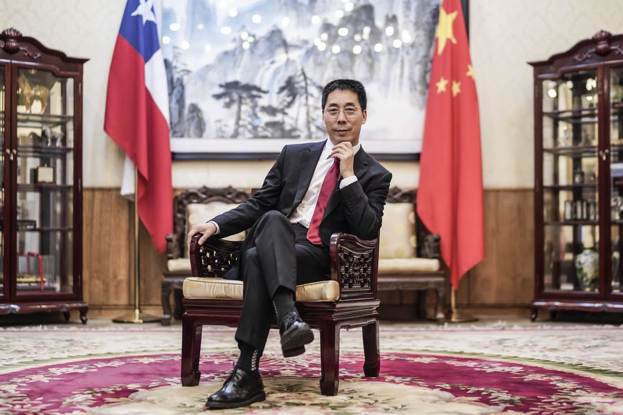 🗒 Entrevista - @pulso_tw | Niu Qingbao, embajador chino, ante el plebiscito: “Las empresas chinas tienen una visión favorable de las perspectivas futuras de Chile”. Además, desestimó preocupaciones de los inversionistas del gigante asiático en Chile bit.ly/3B1b48T