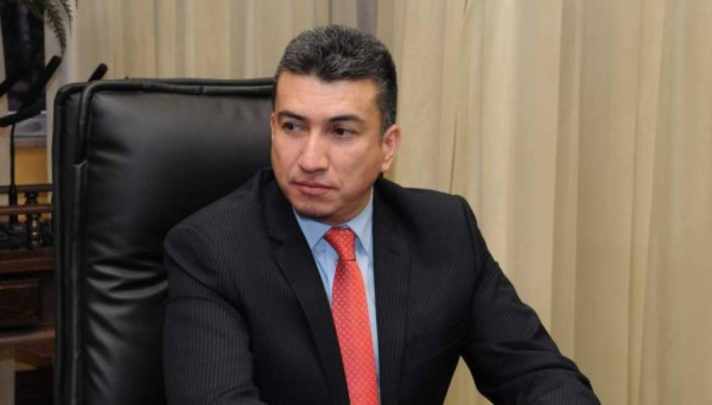 #Globo | El titular del Poder Judicial Rolando Argueta anunció que asistirá a la reunión del Consejo de Defensa y Seguridad, convocado para este jueves por la presidenta <a href="/XiomaraCastroZ/">Xiomara Castro de Zelaya</a>. Añadió que presentará documentos sobre decisiones a las que se opuso durante la época de JOH.