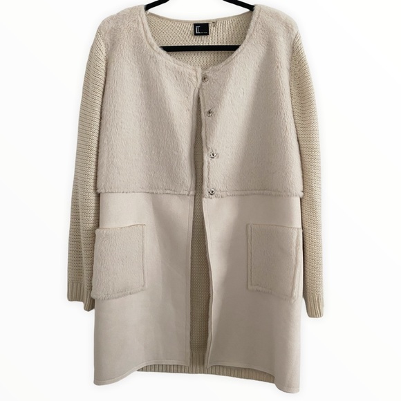 ShemikaFord3's tweet photo. So good I had to share! Check out all the items I'm loving on @Poshmarkapp from @sarahsaintjohn #poshmark #fashion #style #shopmycloset #lovetoken #sanctuary #jcrew: https://t.co/uCdxgn79bJ https://t.co/mRNUs4mmiW