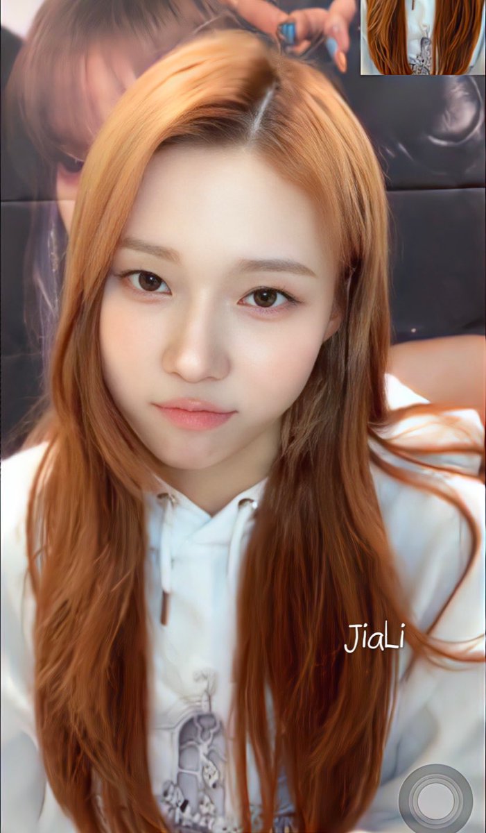 JiaL11's tweet photo. 220901 yzy video call
이번 컴백 마지막 만남🐶
#aespa #Winter #윈터 #에스파 https://t.co/oTq9xUL8Vq