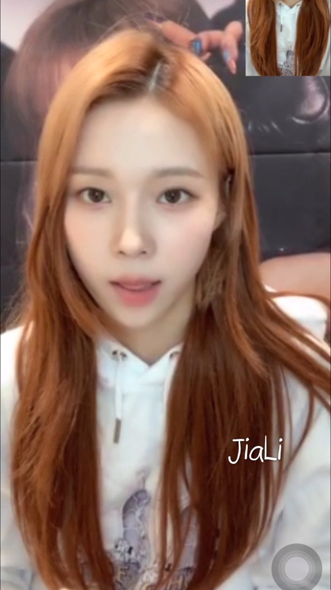JiaL11's tweet photo. 220901 yzy video call
이번 컴백 마지막 만남🐶
#aespa #Winter #윈터 #에스파 https://t.co/oTq9xUL8Vq