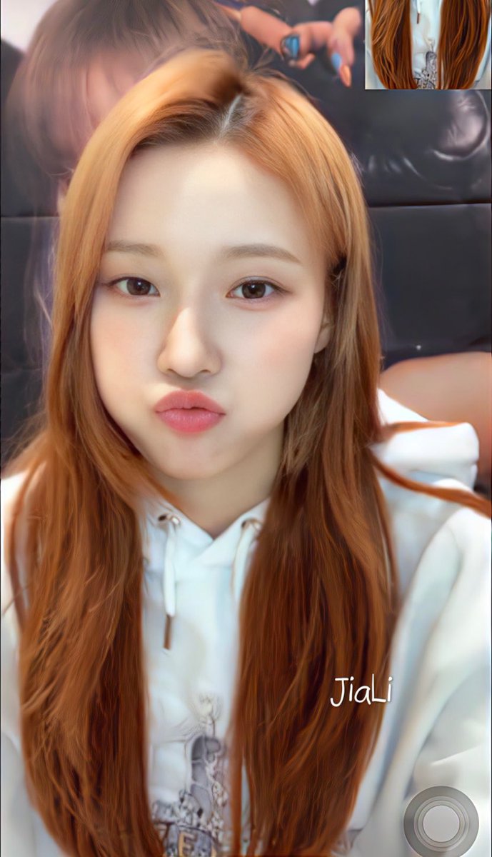 JiaL11's tweet photo. 220901 yzy video call
이번 컴백 마지막 만남🐶
#aespa #Winter #윈터 #에스파 https://t.co/oTq9xUL8Vq