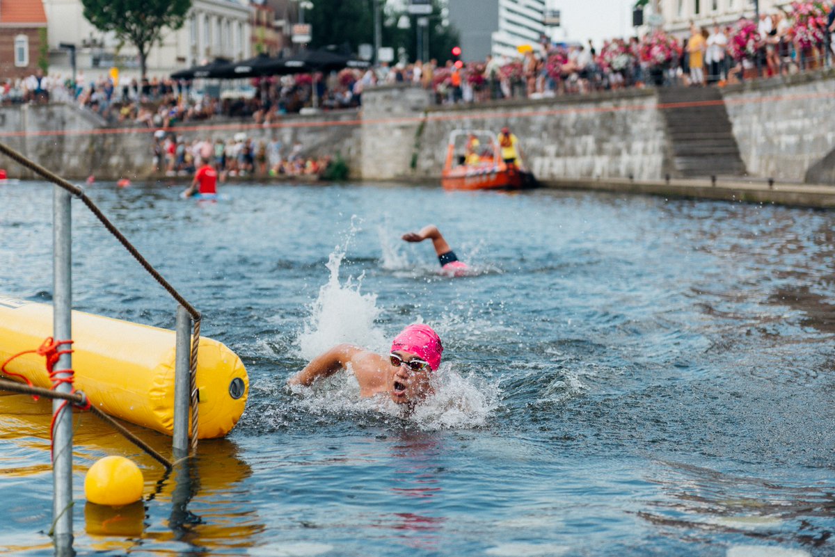 Let op: zaterdag 3 september is de Roerkade afgesloten ivm <a href="/RmndCitySwim/">Roermond City Swim</a> tussen 15.30- 01.30 u. Kom je met de auto? Volg de omleidingsborden! Of beter nog: kom lekker op de fiets :-)

#roermond #roermondcityswim #omleiding