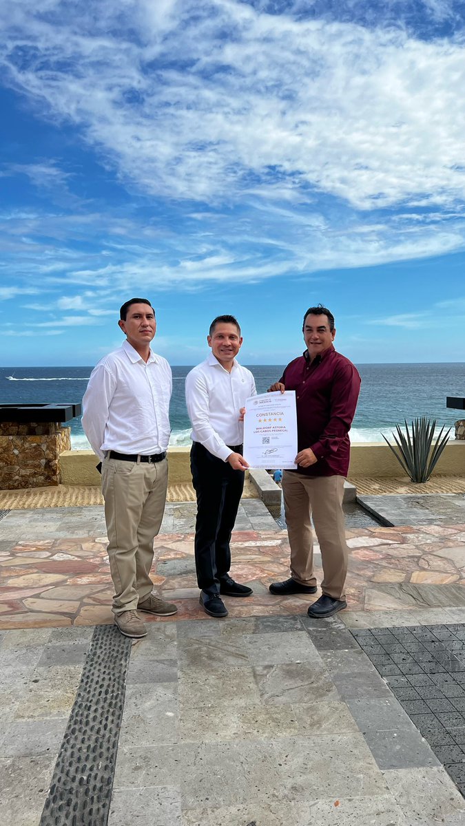 jccanedomecom1's tweet photo. Entrega de Clasificación Hotelera a Hotel Walford en Los Cabos enhorabuena. https://t.co/28b5Nz8Xpt