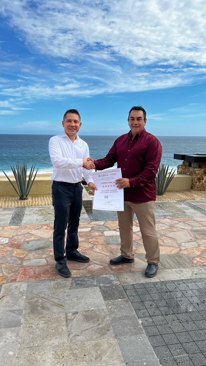 jccanedomecom1's tweet photo. Entrega de Clasificación Hotelera a Hotel Walford en Los Cabos enhorabuena. https://t.co/28b5Nz8Xpt