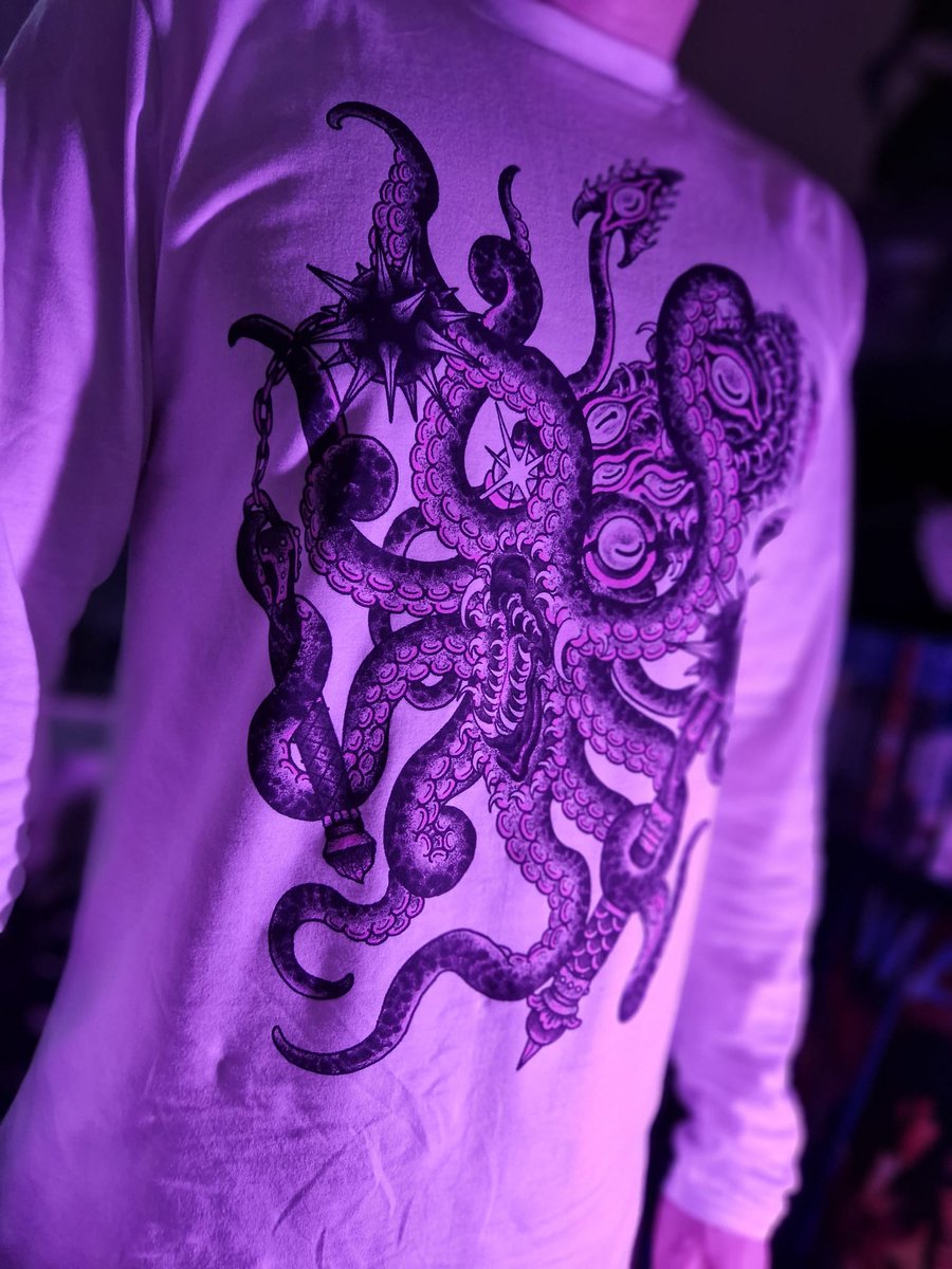 TheTyrannus's tweet photo. Our longsleeves are in! We're already nearly halfway through this batch on preorders alone so thank you to everyone who has bought a shirt! We'll be getting all orders out between tonight and tomorrow! Get yours via our Bandcamp (see description)!
#tyrannus #unslayable #metal https://t.co/zHVU2ScTrX
