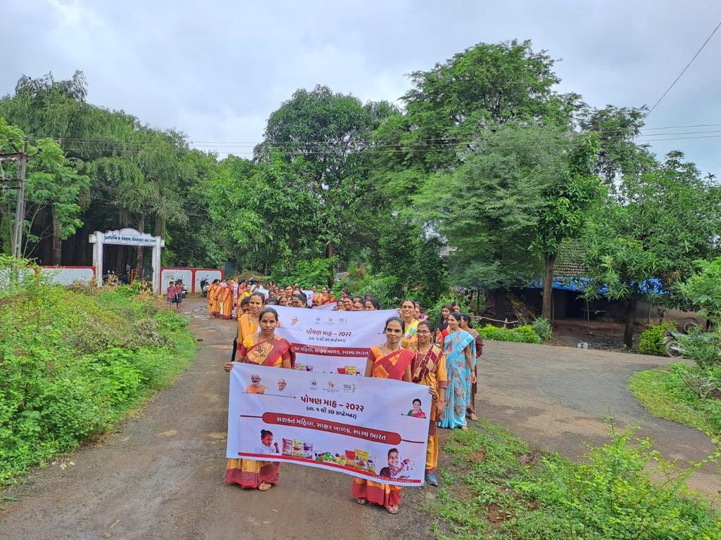 infotapigog24's tweet photo. *તાપી જિલ્લામાં પોષણ માહની ઉજવણીનો પ્રારંભ
-
વિવિધ આંગણવાડીઓ ખાતે પોષણ શપથ,પોષણ રેલી, ભીંત સુત્રો જેવી  પ્રવૃતિઓ દ્વારા “રાષ્ટ્રીય પોષણ માસ” અંગે જાગૃતા કેળવવામાં આવી:
#tapi  #Gujrat #prideoftapi #poshanmah2022 #POSHANAbhiyaan  @CollectorTapi @DdoTapi @mukeshpatelmla @CMOGuj https://t.co/w2CIXFnMbY