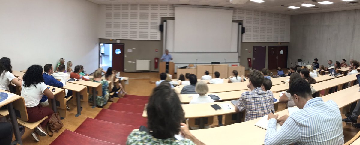 mgen83's tweet photo. Bienvenue aux nouveaux personnels de @univtoulon . Les équipes #MGEN sont présentes à l’#Universite de #Toulon - #LaGarde pour vous accompagner. MGEN partenaire de l’#EnseignementSuperieur. 
Merci au président Xavier Leroux pour son accueil. https://t.co/z8dvvXi1fa