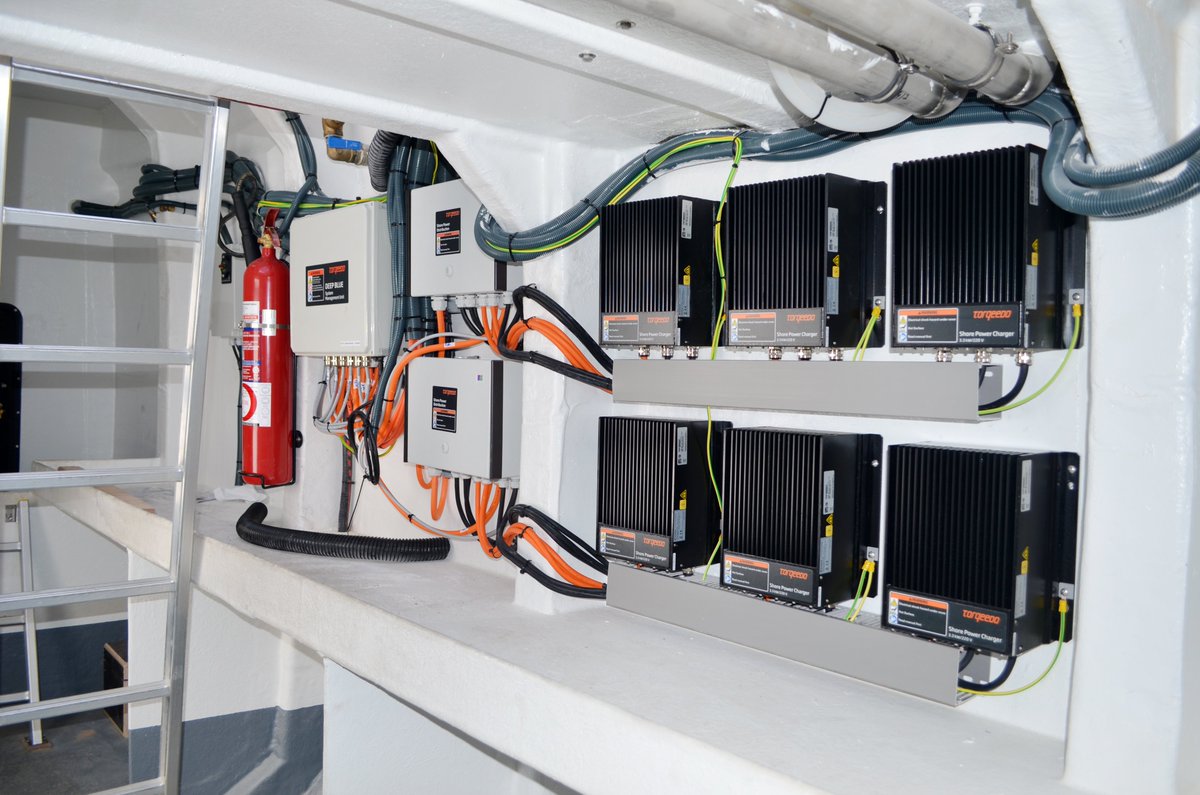 It feels good to cruise into the sunset with a drink in hand– and even better to do it sustainably. That’s why Spanish boat company Mundo Marino has partnered with Torqeedo for their first hybrid vessel. Read the full story here: bit.ly/3B4on8D